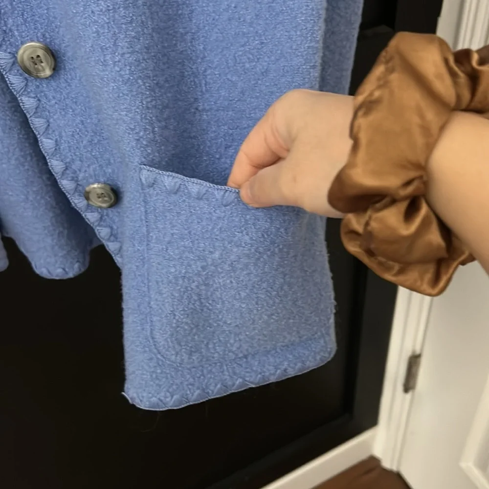 Vintage Talbots 100% wool Buttoned Front Jacket. Size LP - Picture 6 of 9